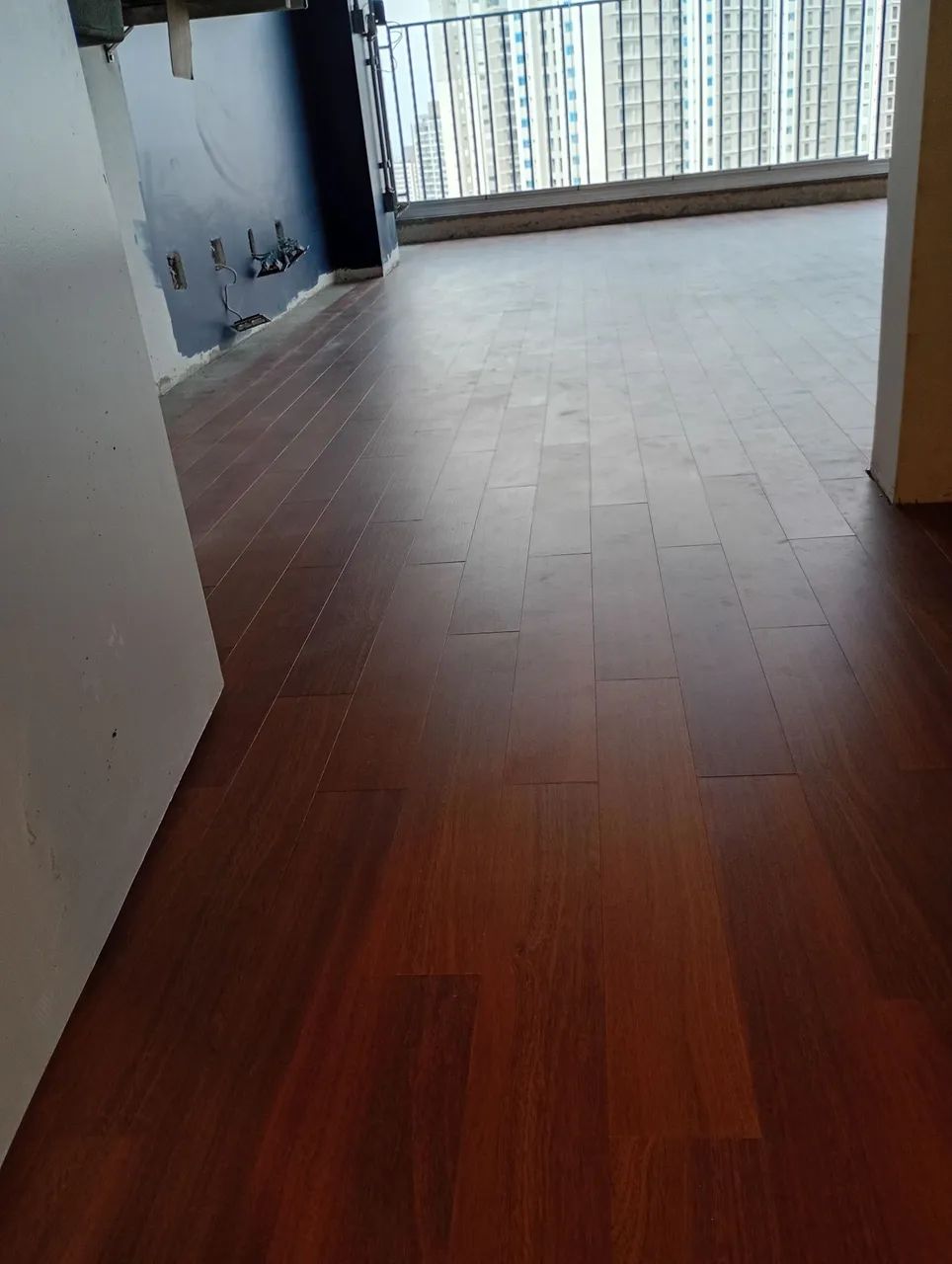Piso vinílico/laminado 