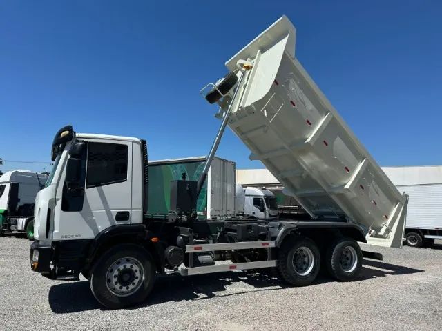 Iveco tector 260e30 6x4 - 2023 - Foto 4