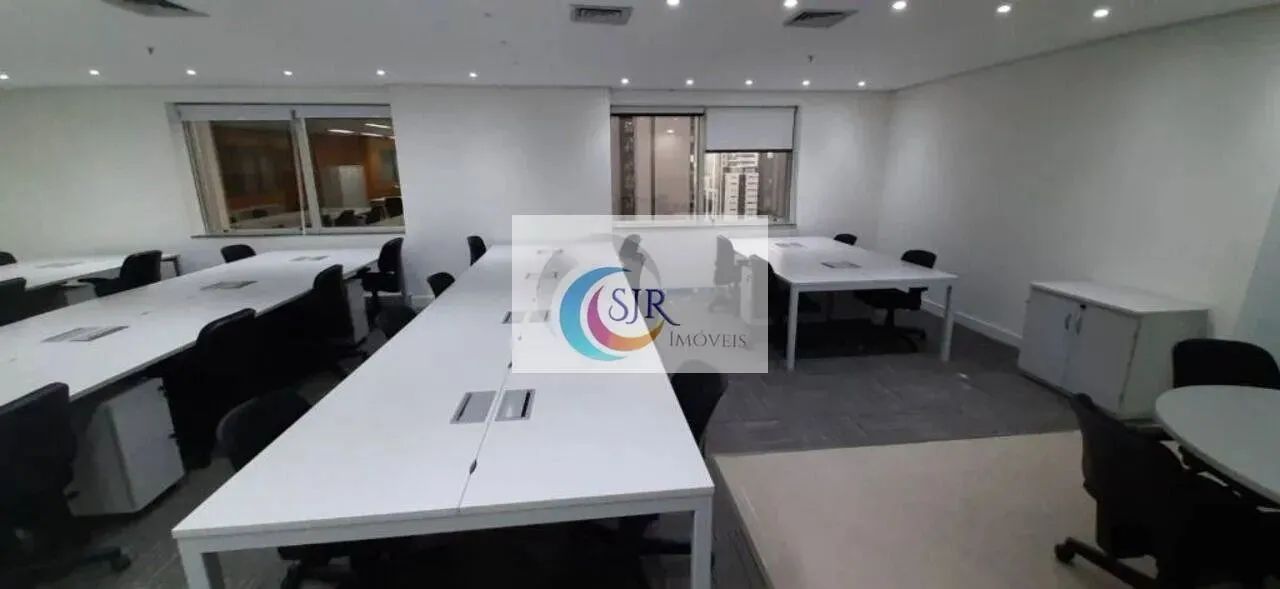 Conjunto Mobiliado para locação Vila Olímpia, 212 m² , em frente ao shopping Vila Olimpia.