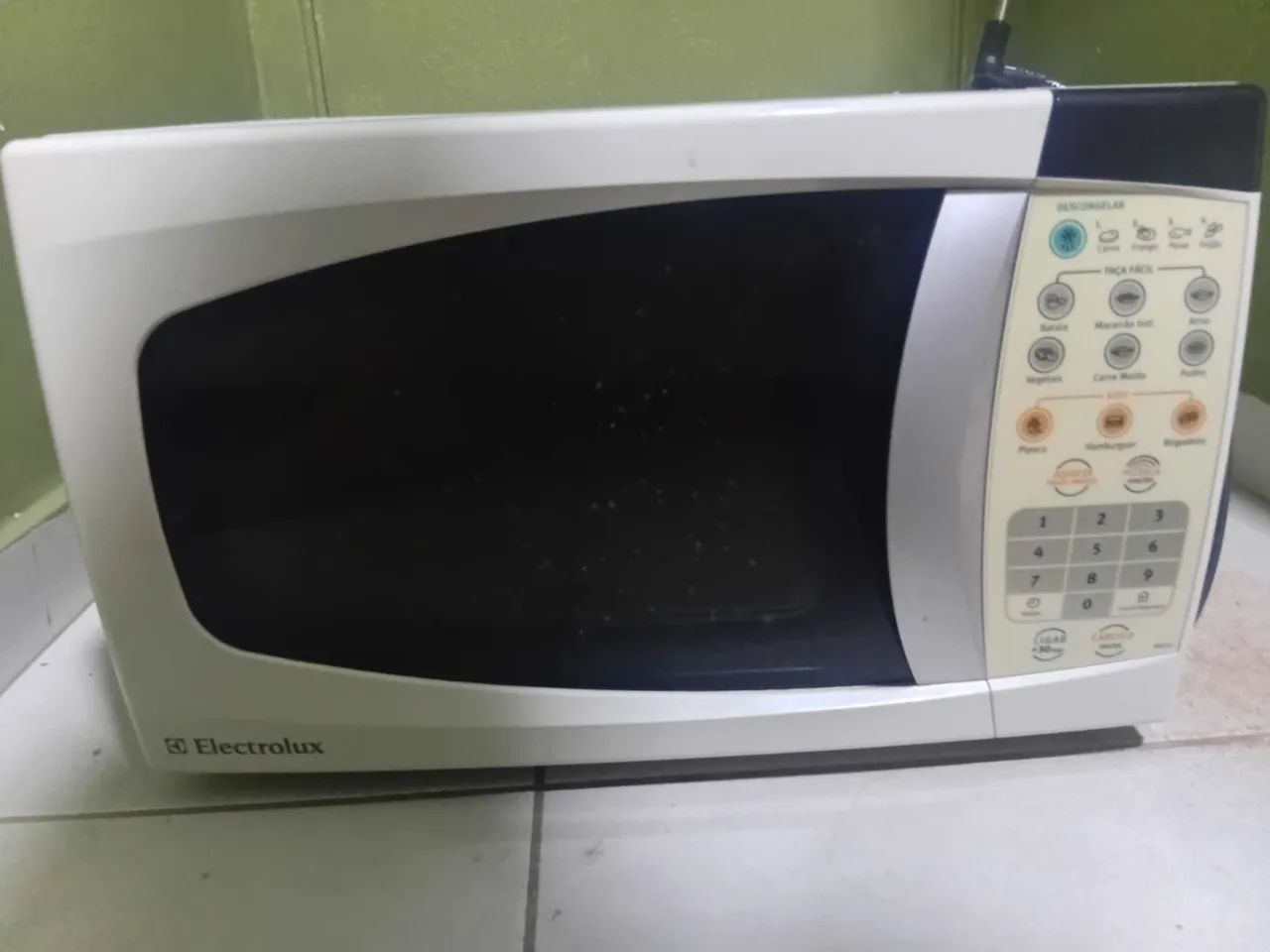 MICRO-ONDAS ELECTROLUX - SUPER CONSERVADO! - Foto 5