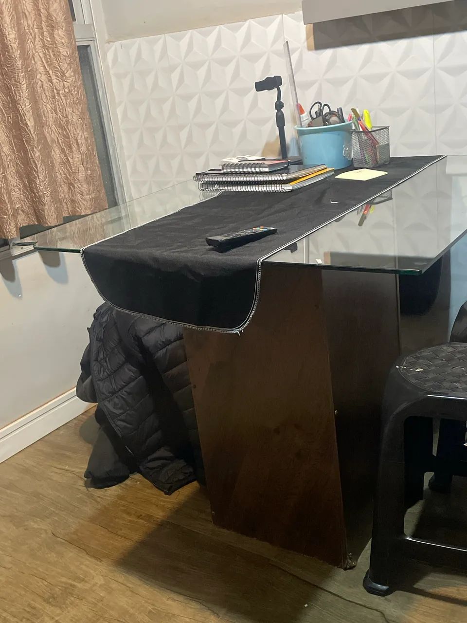 Mesa sem cadeira 