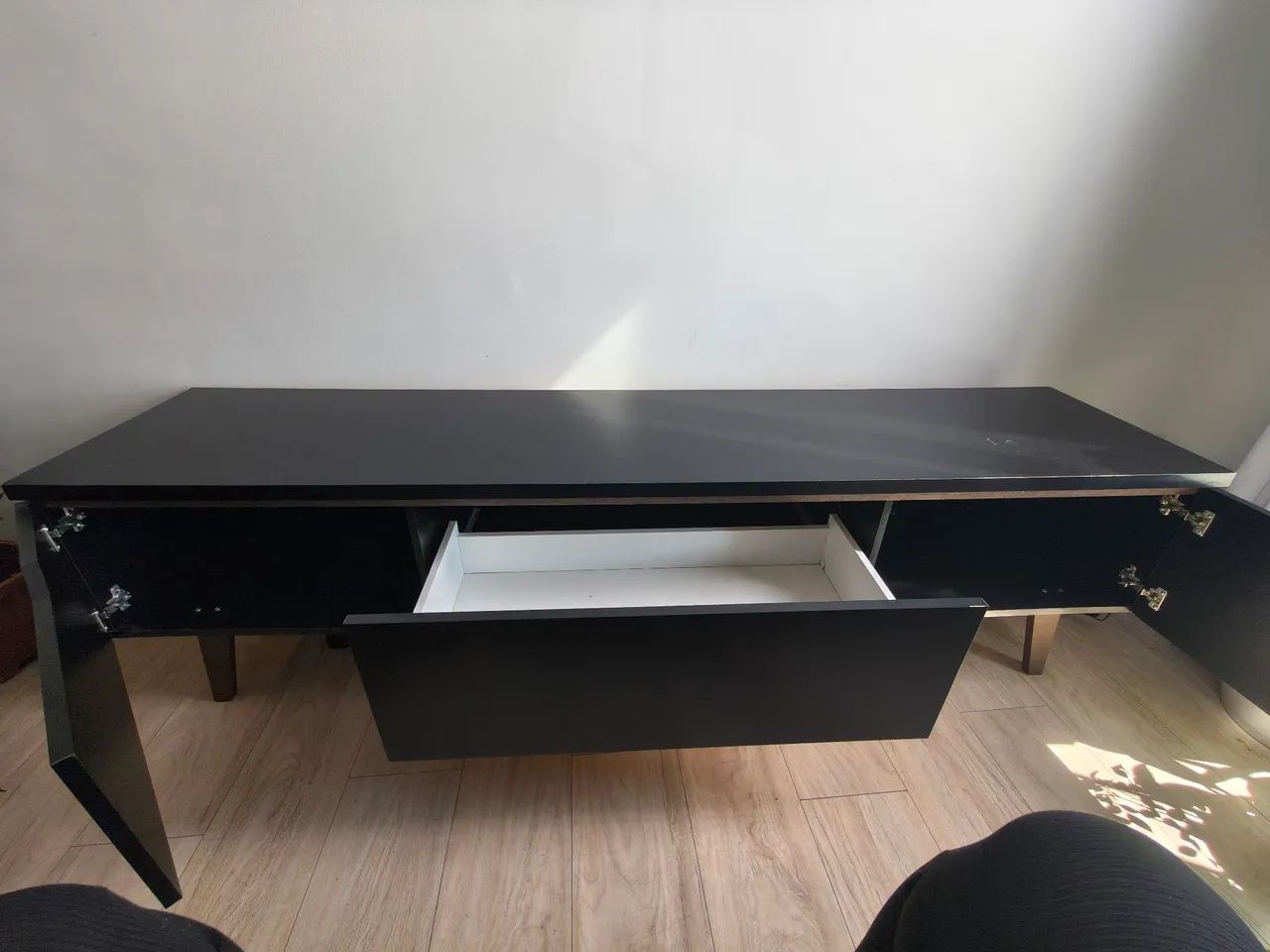 Rack preto para sala 
