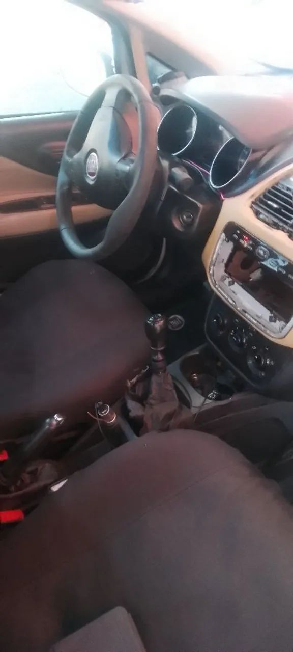 Fiat Linea Essence 1.8 Flex 16V 4P 2016 - Foto 5