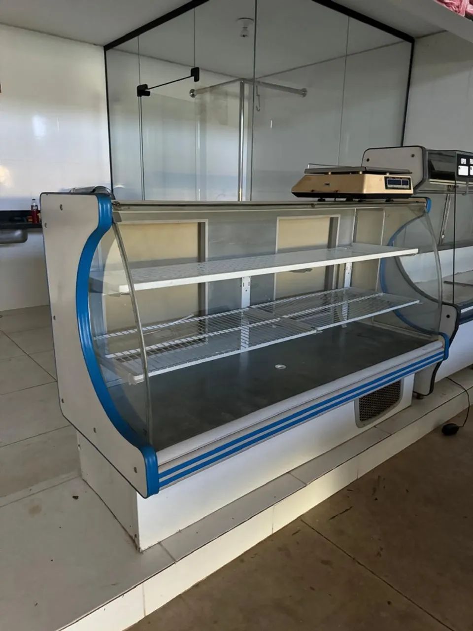 Vende-se expositor refrigerador - Foto 2