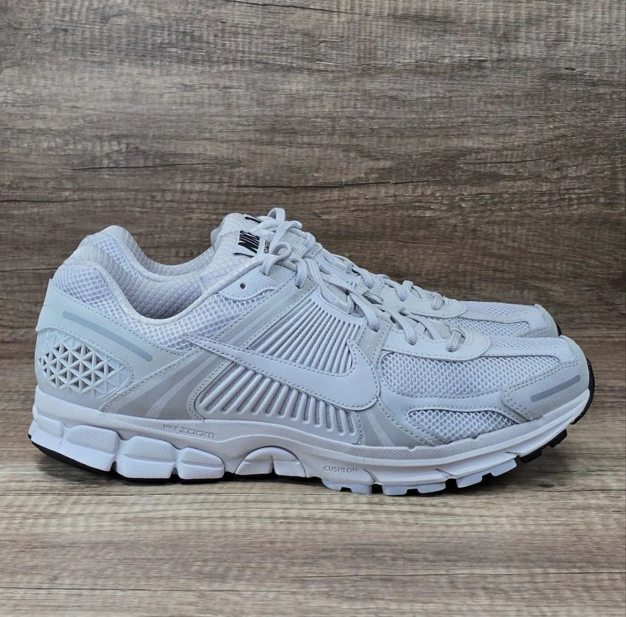 Nike Zoom Vomero 5 - Vast Grey - 43