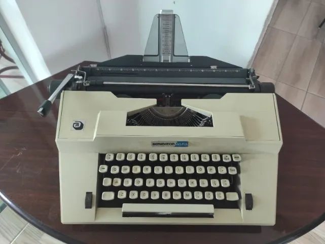 Maquina de escrever Remington 150 - Foto 3
