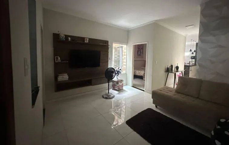 Casa Em Glória ( Entrada a partir de 22 mil )