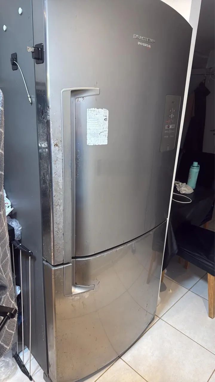 Brastemp Frost Free Inverse Refrigerator, 591 Liters, Stainless Steel