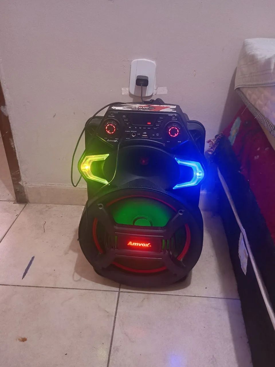 Caixa de som potente 