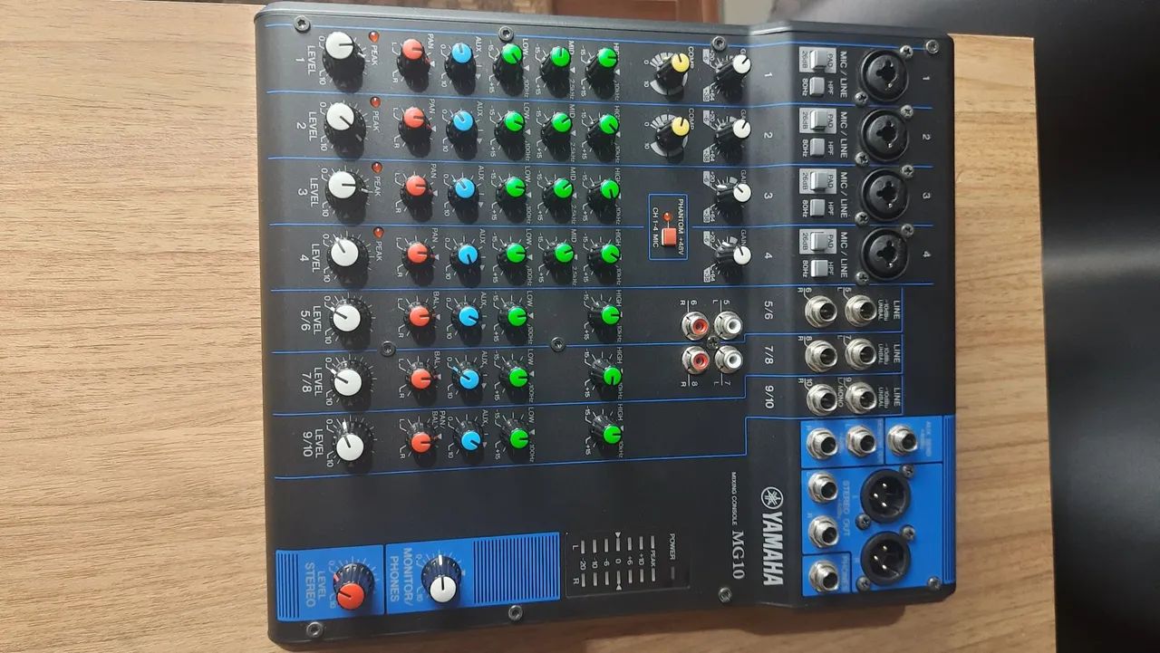 Mesa de som Yamaha MG10 