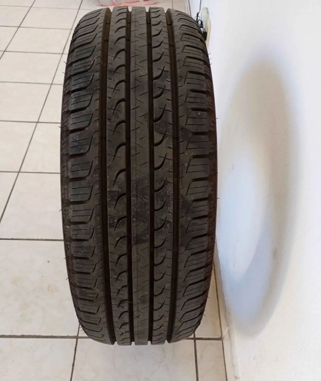 Pneus Goodyear 225/55 R18 efficientgrip seminovo 