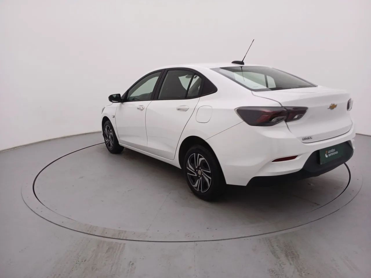 Chevrolet Onix Activ 1.4 8V Flex Aut. 4P, foto 3 de 18