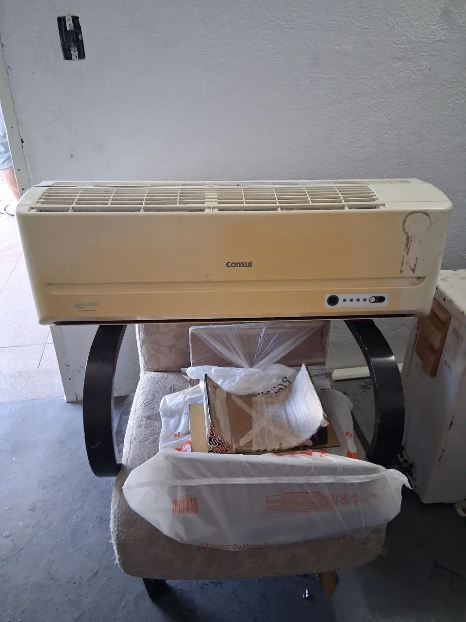 Vendo ar-condicionado 18mil btu - Foto 2