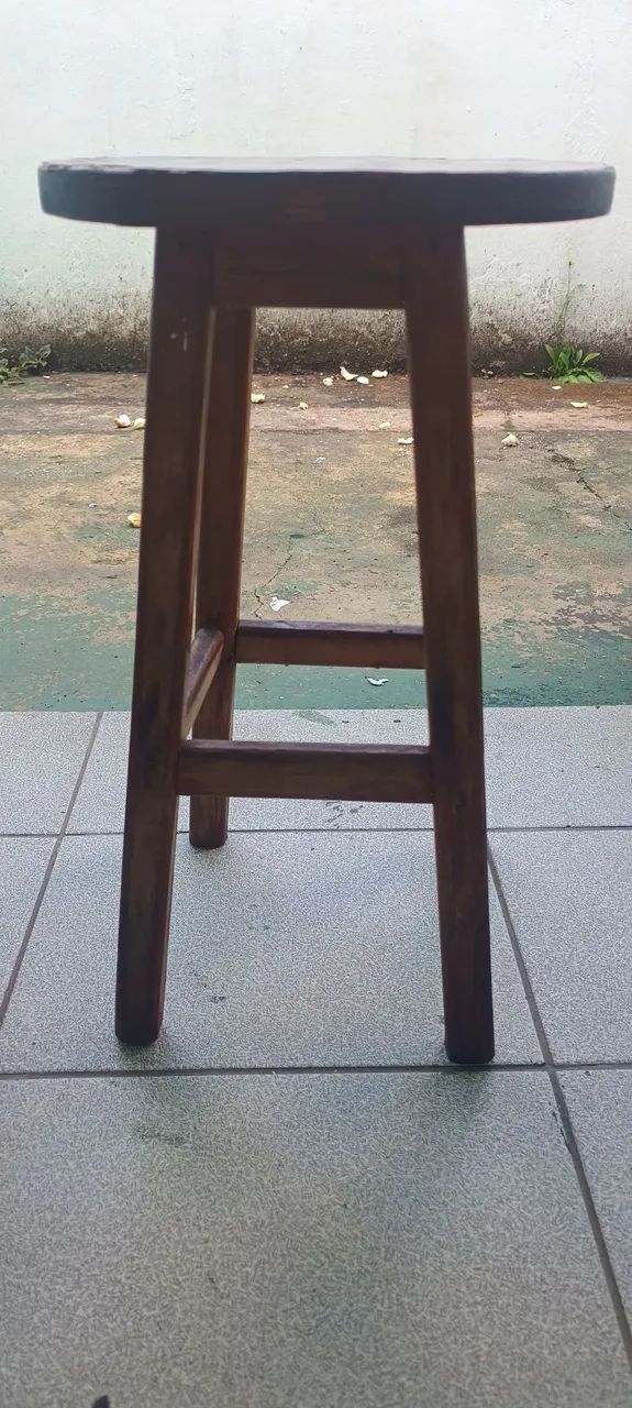 PAR DE BANCOS DE MADEIRA PEQUENO E MÉDIO USADOS.  - Foto 2