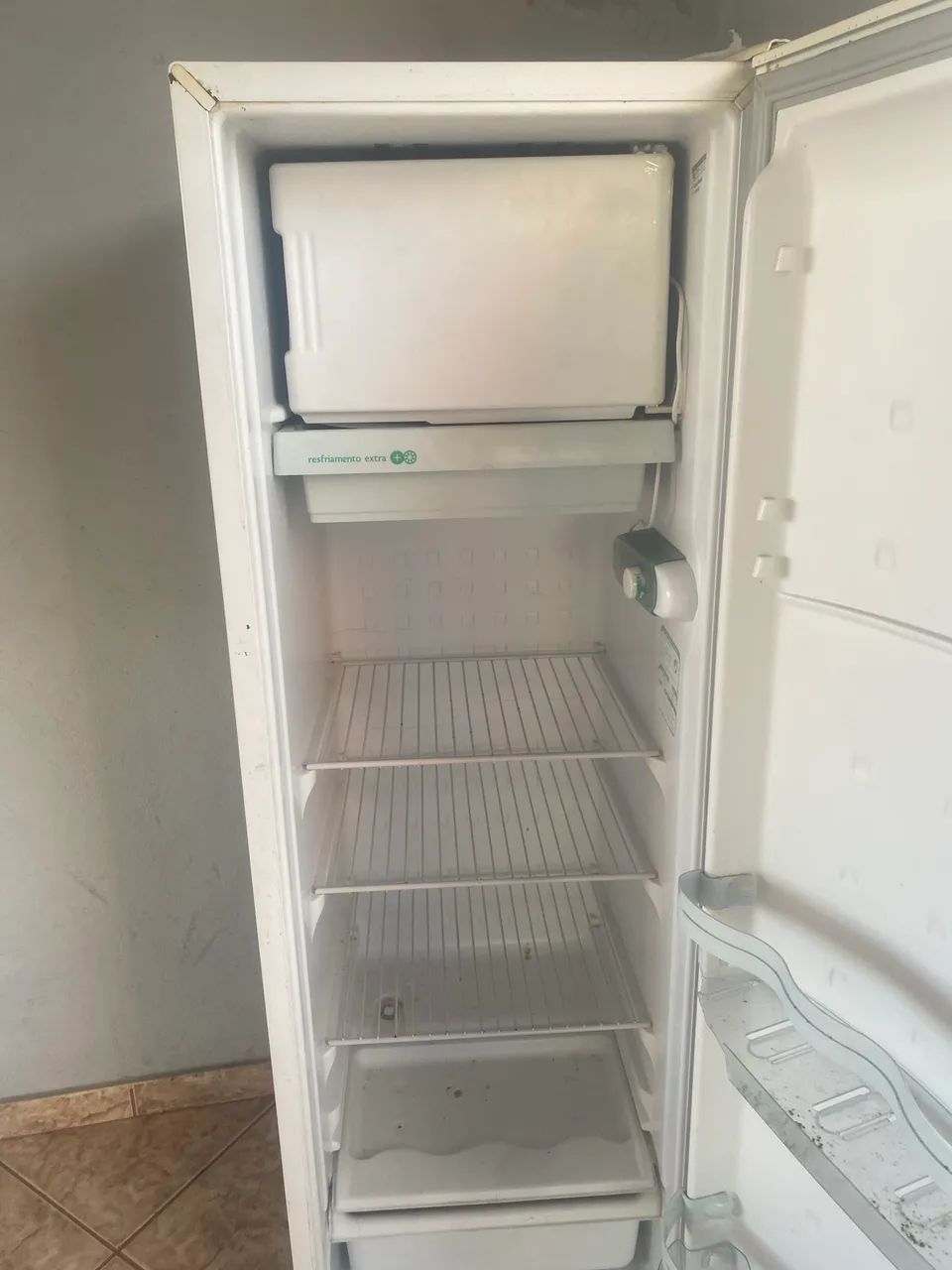 Vendo geladeira BARATA !! - Foto 3