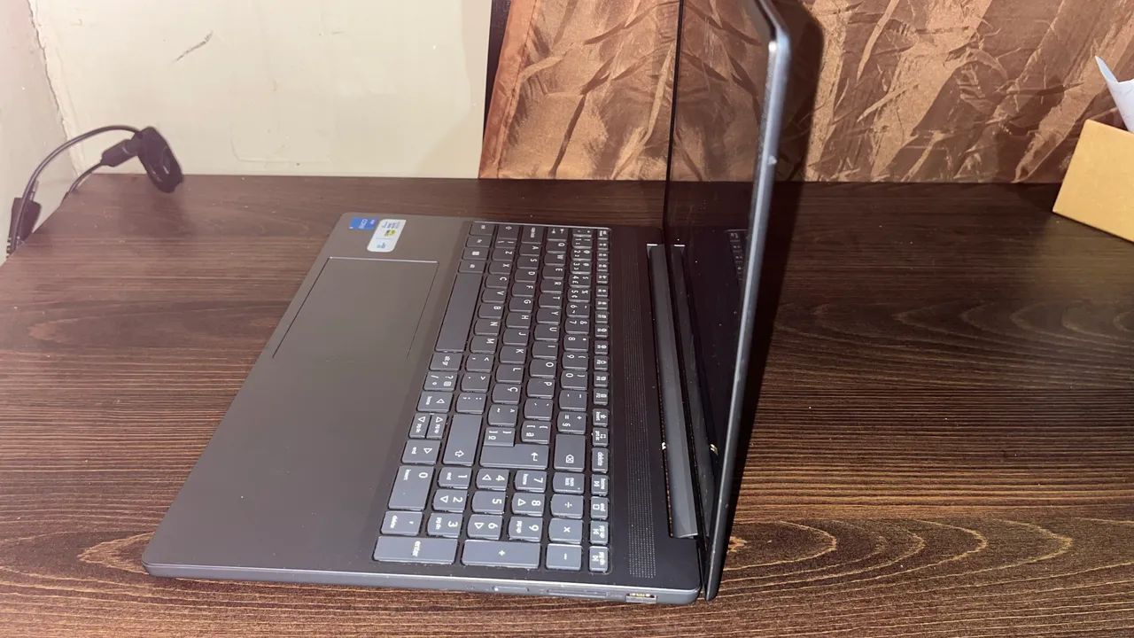 Notebook Lenovo Intel Core i5 13ª Geração - SSD 512 GB - Excelente Estado
