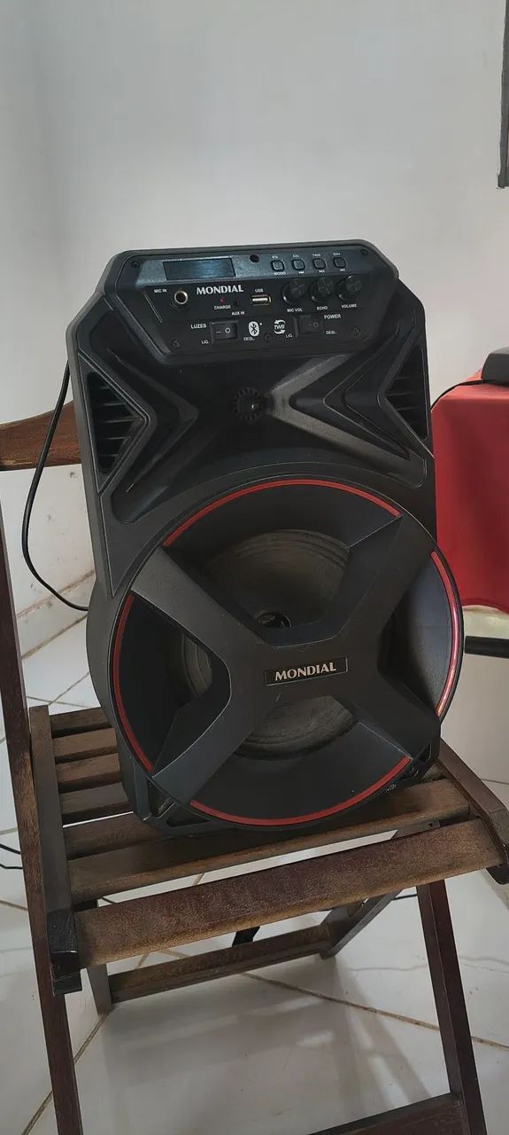 Caixa Amplificada Mondial CM-250 (250W RMS) com Bluetooth