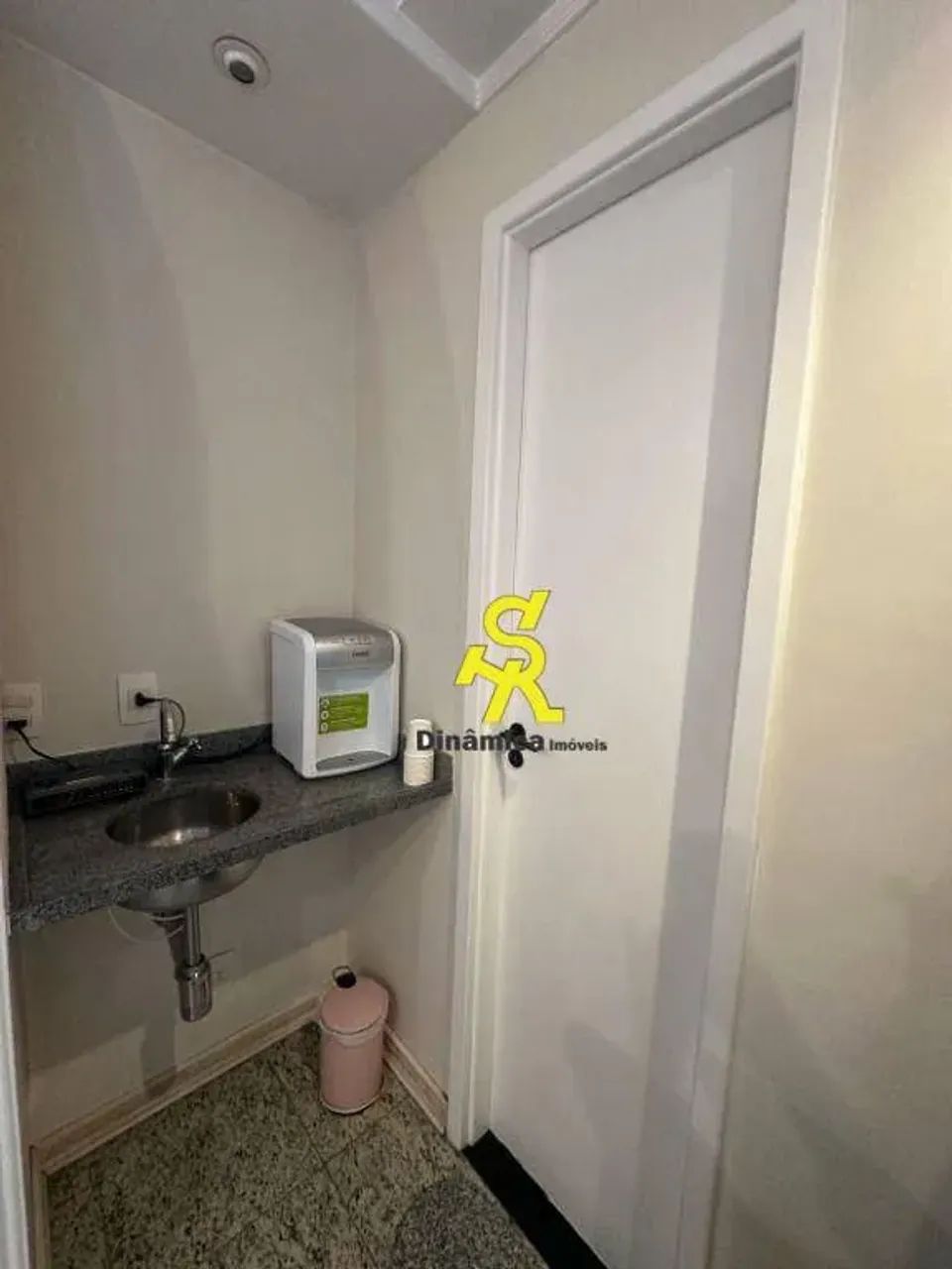 ÓTIMA SALA COMERCIAL PARA LOCAÇÃO NA LAPA - Foto 2