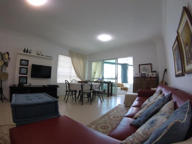 3 suítes + lavabo, mobiliado, 1 por andar, 2 vagas, 20m do mar, lazer compl, barra sul. - Foto 11