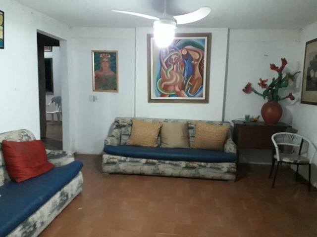Aluga uma casa na praia do coqueiro Luís correia casa com 9 quartos desponivel