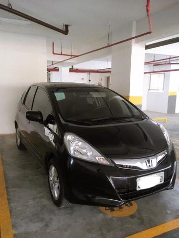 Honda Fit 2014 automático BAIXA QUILOMETRAGEM - Foto 3