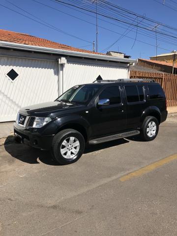 Nissan Pathfinder LE 2006