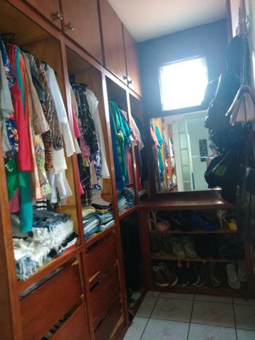 Excelente Oportunidade! Belíssima e ampla casa semi mobiliada, ótima localização! - Foto 17
