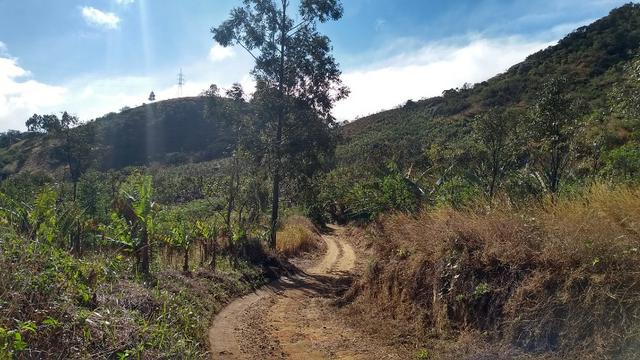 Belíssimo sítio em Pedra Aguda - Bom Jardim - RJ - Foto 17