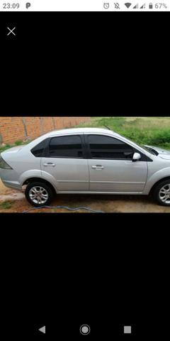 Fiesta Sedan 1.6 excelente estado - Foto 9