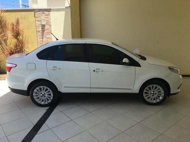 Fiat Grand Siena 1.6 essensse 2013 - Foto 2