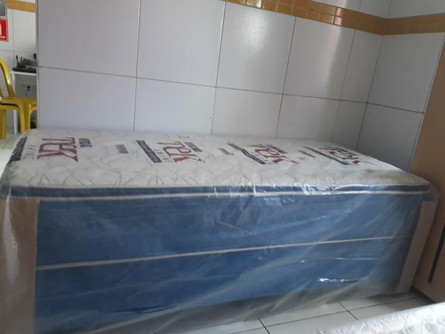 Cama solteirão com pilow