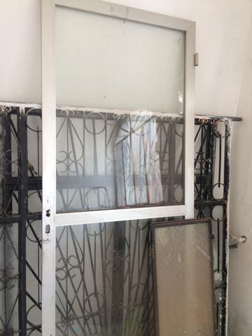 Grade e porta