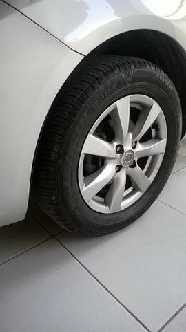 Nissan Versa SL 1.6 16v Flex 2013/2014 - Foto 11