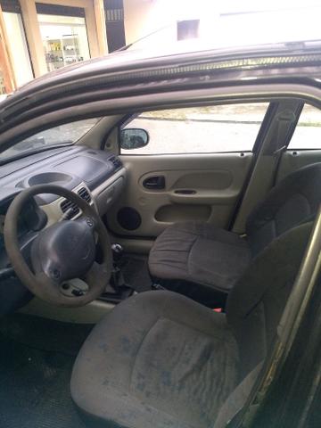 Vendo Renault Clio Sedã - Foto 6