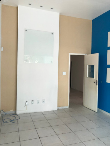 Casa no centro para fins comerciais, esquina !!!! - Foto 7