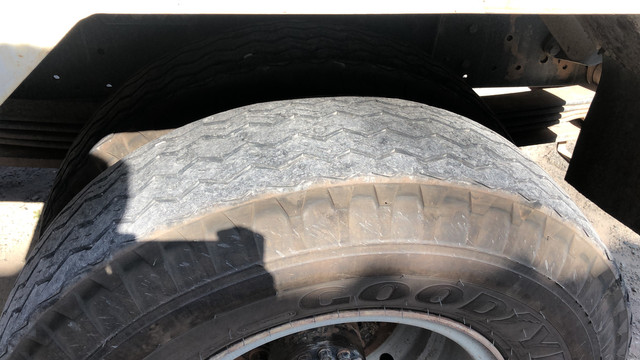 Camião Cacamba Iveco 2013/2014 - Foto 12