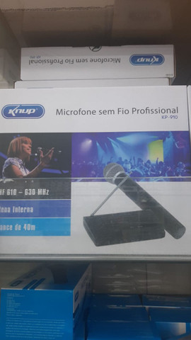 Microfone Sem Fio Uhf Wireless Bivolt Karaokê Pro Kp-910 - Foto 2