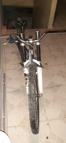 Vendo bicicleta rebaixada 400 - Foto 3