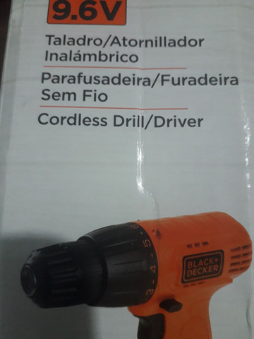 Parafusadeira black Decker 9.6v nunca usada - Foto 2