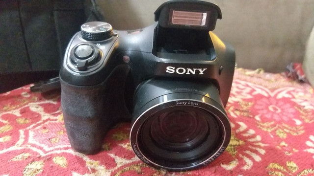 Câmera Sony semi-profissional DSC-H100 - Foto 4