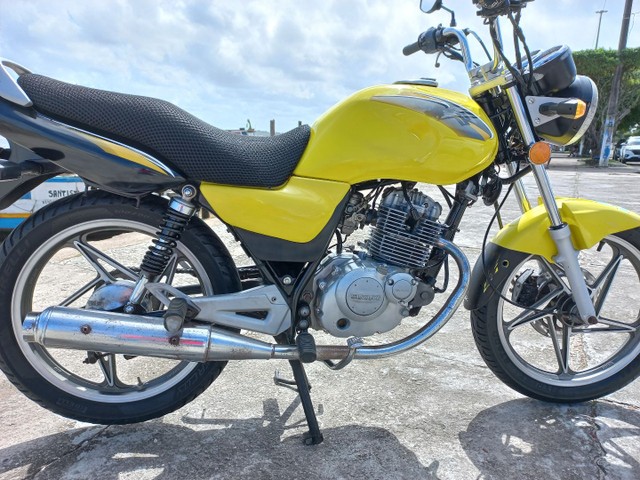 VENDE-SE MOTO SUZUKI EN 125 YES