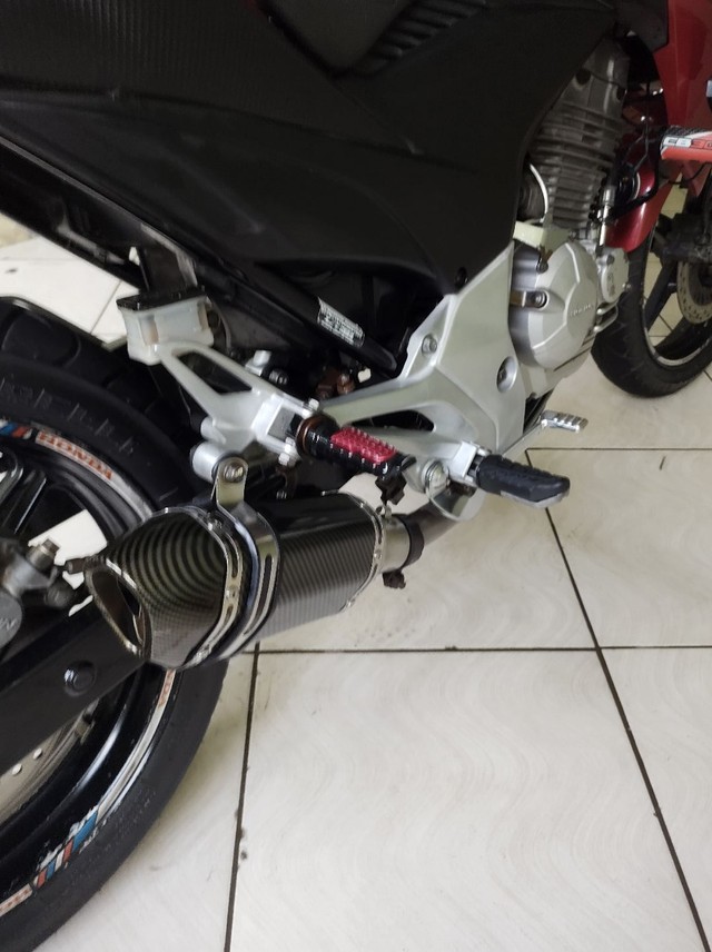 Honda CB 300R - Foto 5