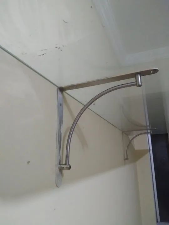 Prateleira de vidro e aço  - Foto 2