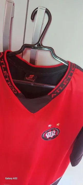 CAMISA DO ATLÉTICO PARANAENSE OFICIAL ORIGINAL. SEMI NOVA. SEM DETALHE (tamanho G) - Foto 4
