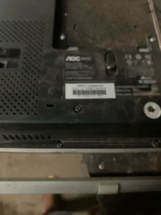  AOC  M92E modelo AA183M  para aproveitar peças tela quebrada faltando partes  - Foto 2