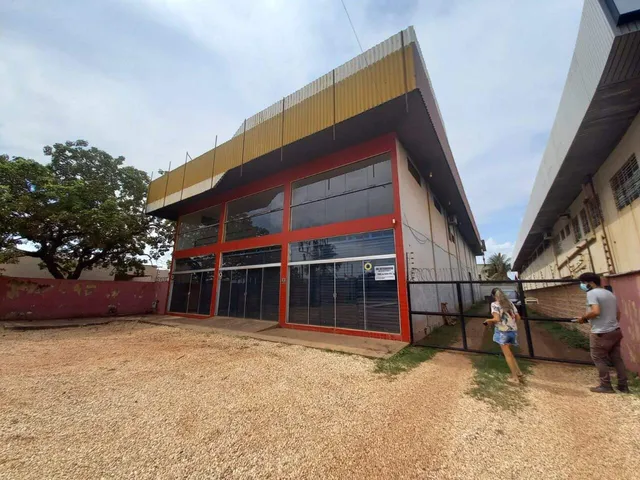 Galpão e Sobrado 5 Quartos com Lote de 1.750m² para Compra / Venda em Palmas Tocantins Qua