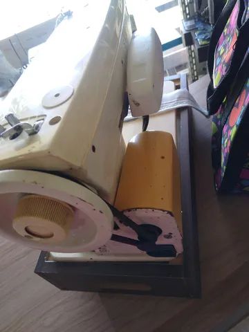 Máquina de costura Singer doméstica usada  - Foto 2