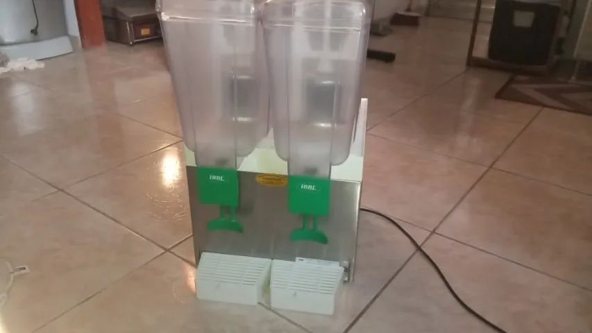 Refresqueira IBBL 30 Litros  Usada Perfeito funcionamento 127 volts - Foto 2