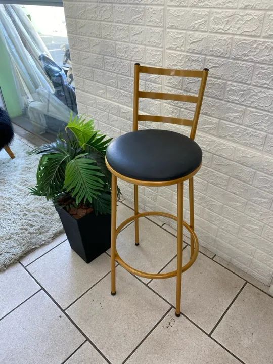 Banqueta Dourada para Loja ou Casa - Foto 3