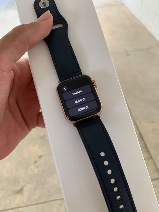 Apple Watch SE 40mm Com pulseira e caixa  Saúde da bateria 100%